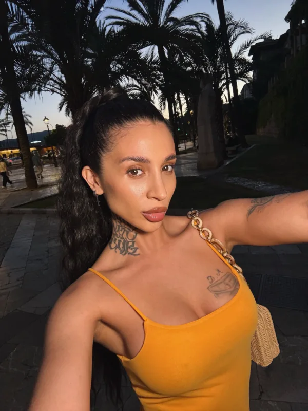 https://www.instagram.com/dat_lilly/