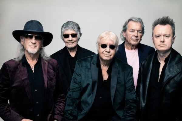 Deep Purple: Μετά την πρόσφατη κυκλοφορία του SPLAT! η θρυλική μπάντα έρχεται να ξεσηκώσει την Αθήνα!