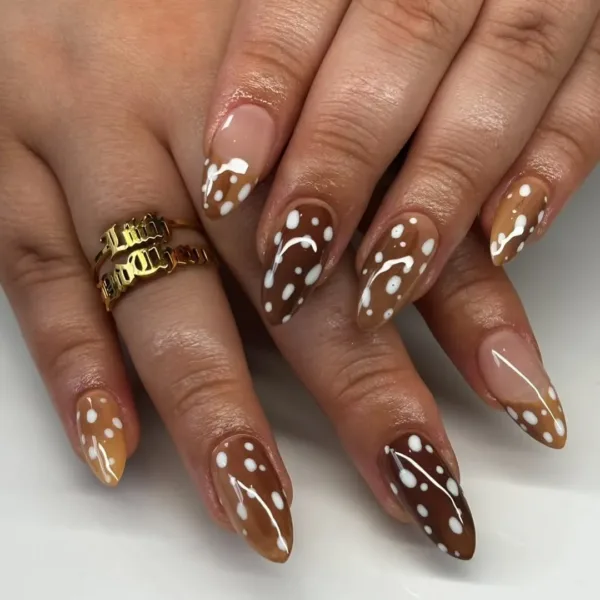 To trend των deer print nails είναι ό,τι πιο χαριτωμένο θα δεις φέτος
