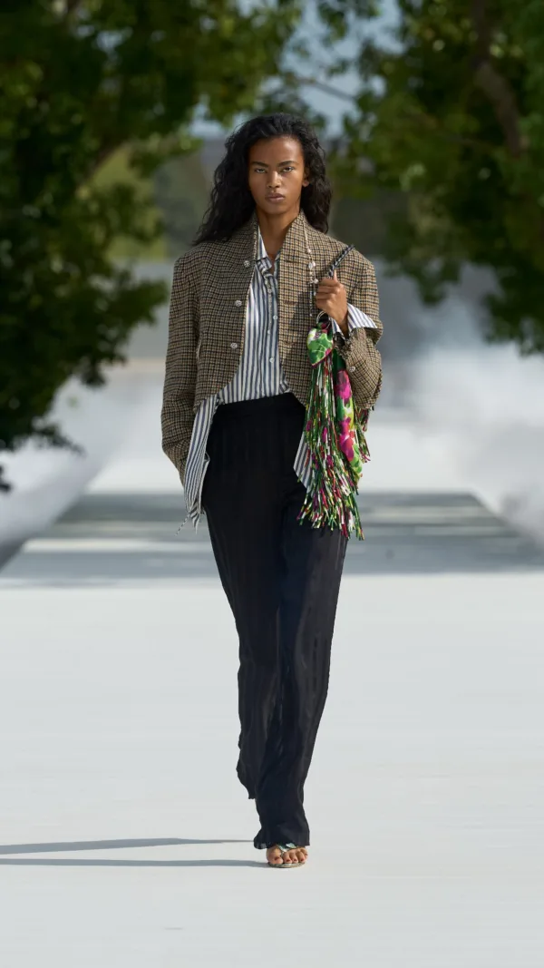https://www.instagram.com/dior/?hl=el