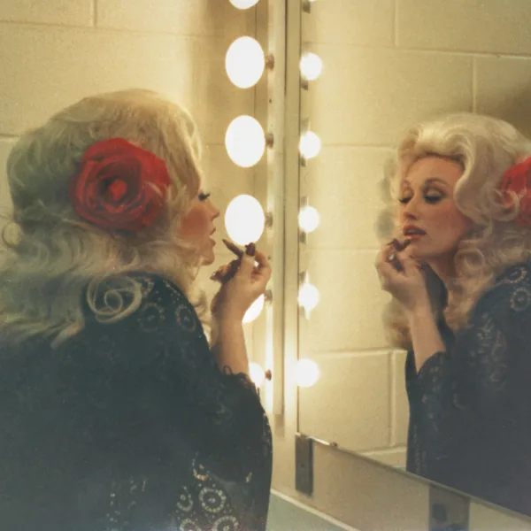 https://www.instagram.com/dollyparton/