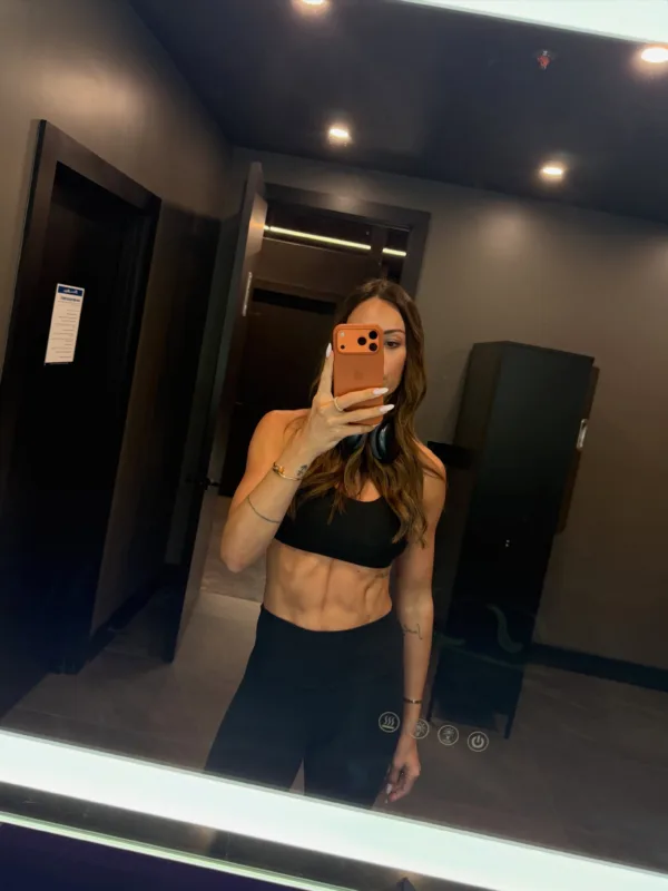 https://www.instagram.com/dora_panteli_/
