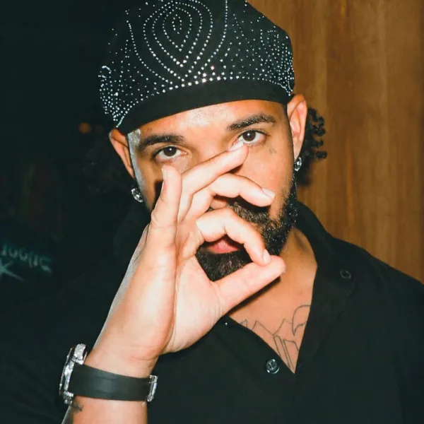 https://www.instagram.com/champagnepapi/