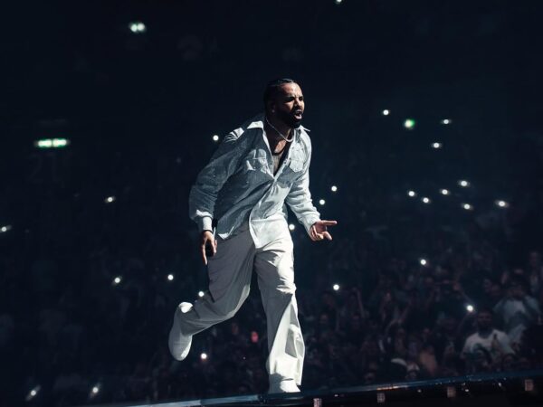 https://www.instagram.com/champagnepapi/