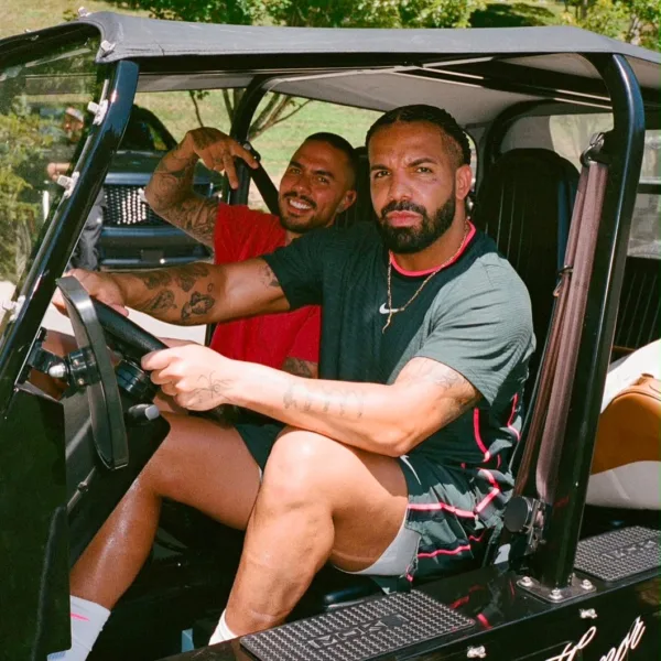 https://www.instagram.com/champagnepapi/