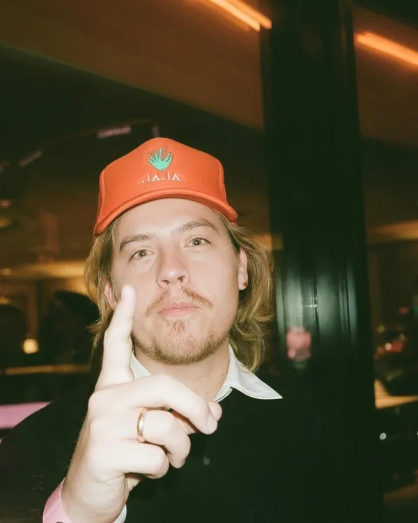 https://www.instagram.com/noah_35mm_baby/