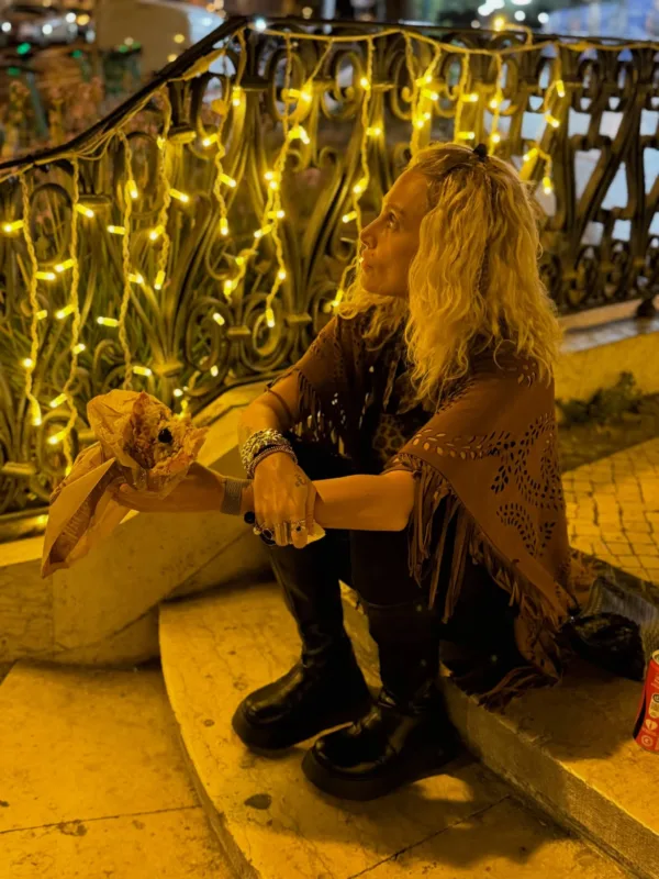 https://www.instagram.com/elzouganeli