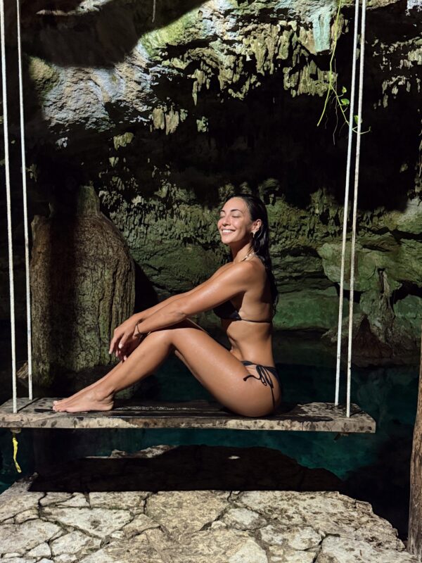 https://www.instagram.com/eugeniasamara/