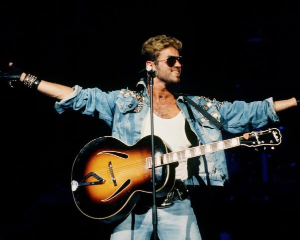 George Michael: Η κιθάρα από το «Faith» βγαίνει σε δημοπρασία – Ποια τιμή αναμένεται να πιάσει