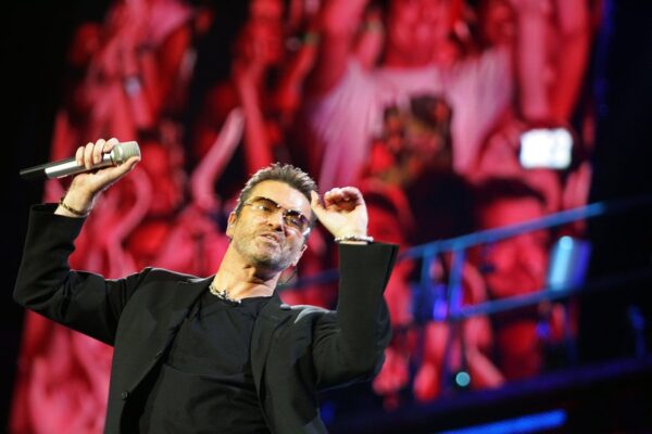 Ο George Michael επιστρέφει σχεδόν 40 χρόνια μετά – Δες το trailer του «Faith Tour»
