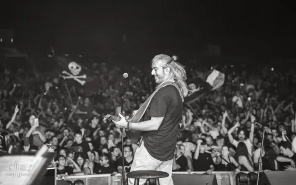 https://www.instagram.com/giannisharoulis/