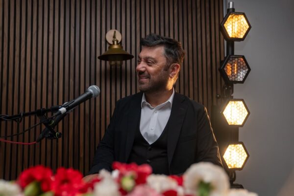 Γιώργος Θεοφάνους: Κυκλοφορεί το επετειακό live album «35 Σ’ Αγαπώ»