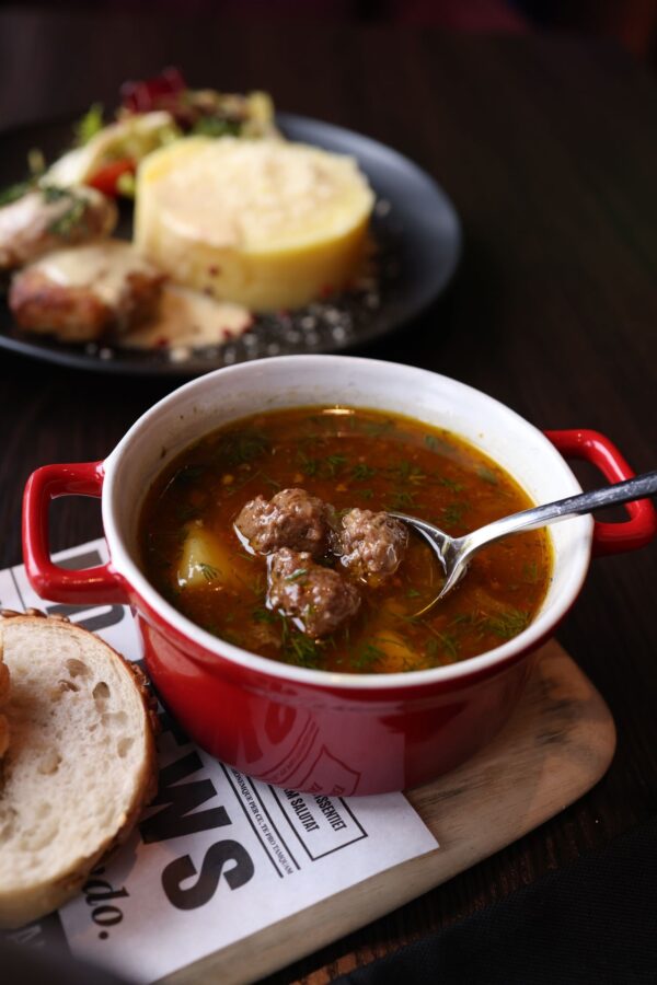 Το comfort food με κοτόπουλο που θα φτιάχνεις ξανά και ξανά μόλις αρχίσουν τα πρώτα κρύα
