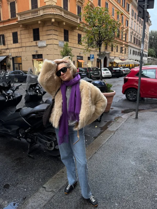 gkri_mov_outfit