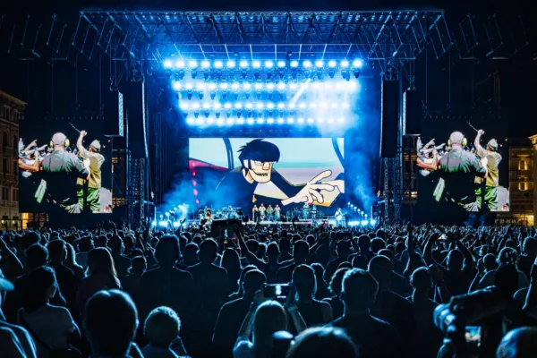 https://www.instagram.com/gorillaz/
