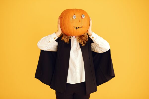 Δεν ξέρεις τι να ντυθείς για το Halloween; Δες τις στολές που θα κλέψουν την παράσταση φέτος