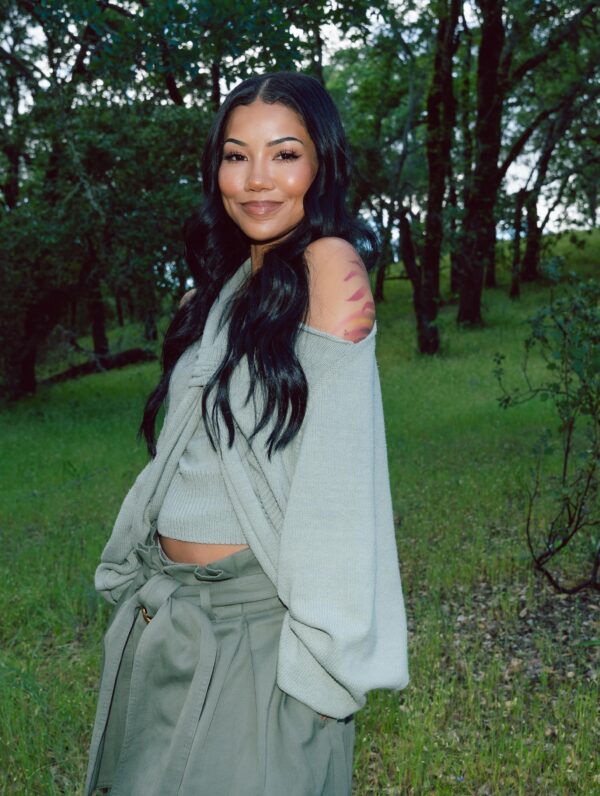 https://www.instagram.com/jheneaiko