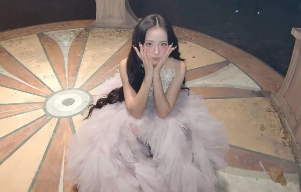 jisoo_campaign