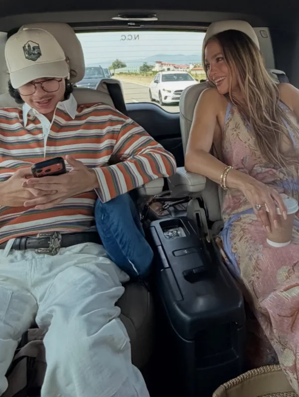 https://www.instagram.com/jlo/