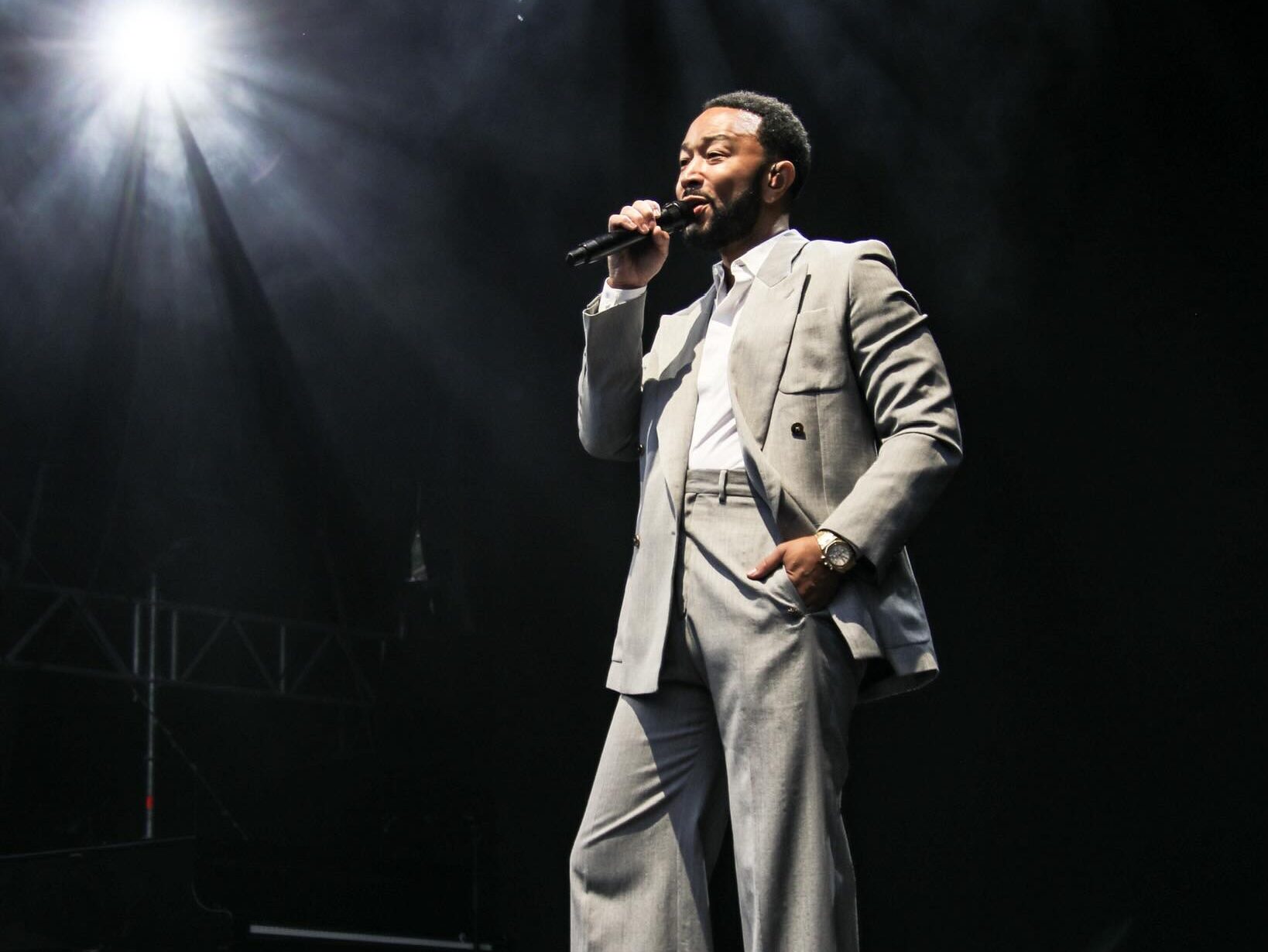 John Legend – Pharrell Williams: Η απρόσμενη συνεργασία πίσω από τον νέο ήχο του «Muse»