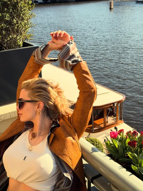 https://www.instagram.com/katerinalioliouofficial/