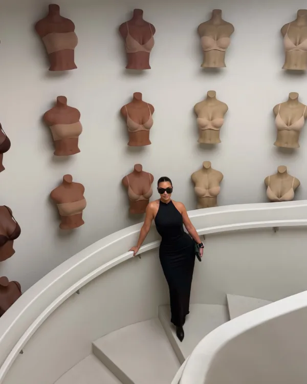 https://www.instagram.com/kimkardashian/