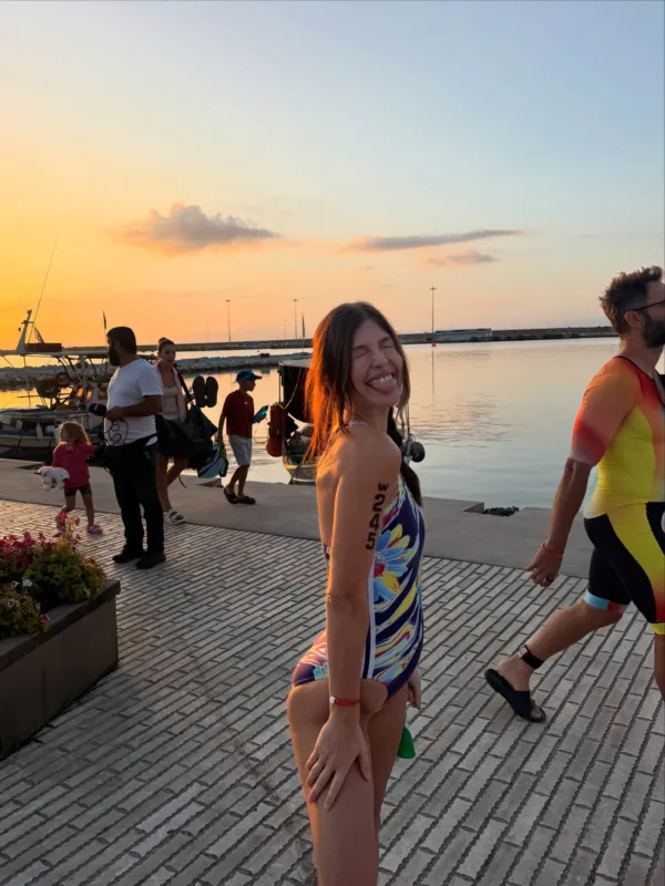 https://www.instagram.com/klelia_andriolatou/