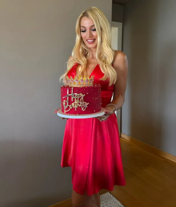 https://www.instagram.com/konstantinaspyropoulou