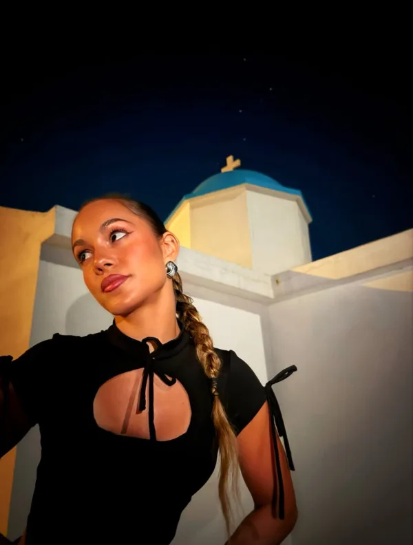 https://www.instagram.com/lilatrianti/