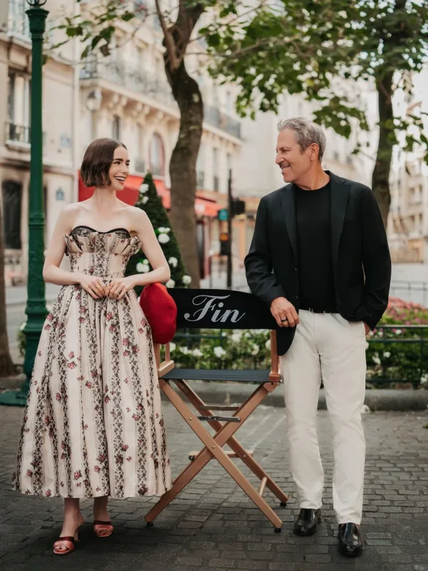 https://www.instagram.com/lilyjcollins/