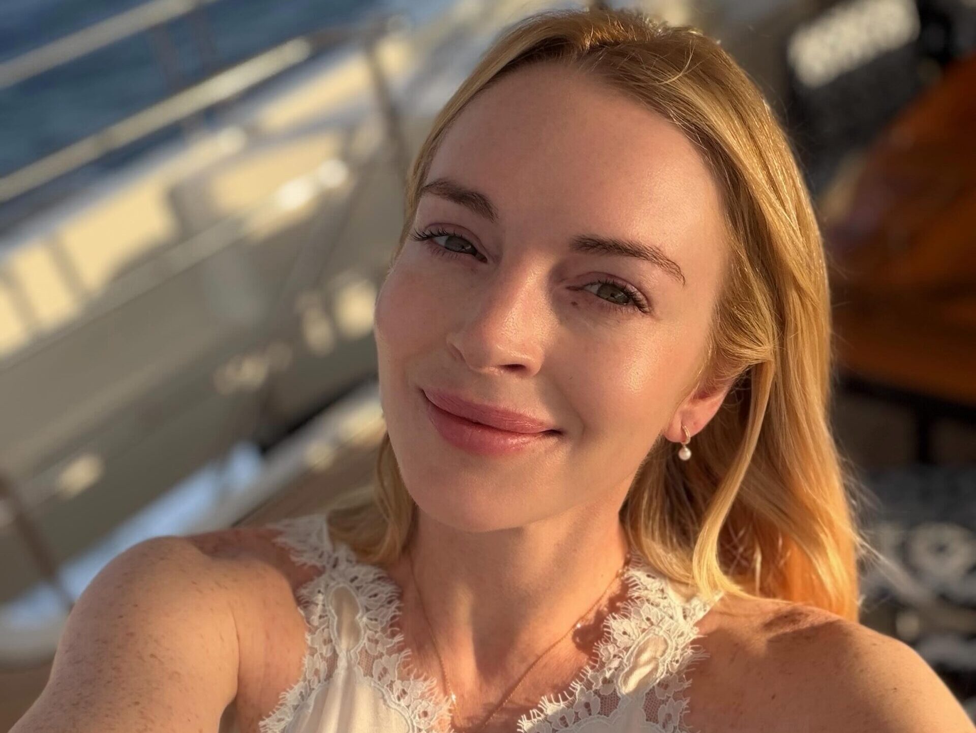 Η Lindsay Lohan ενώνει ξανά τις δυνάμεις της με τον σκηνοθέτη των «Mean Girls» σε ένα project γεμάτο νοσταλγία