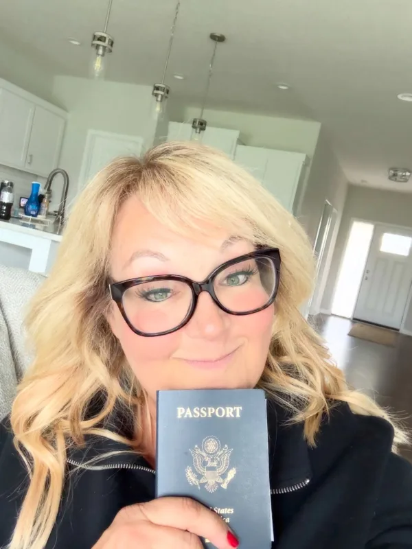 https://www.instagram.com/lynnpainterbooks