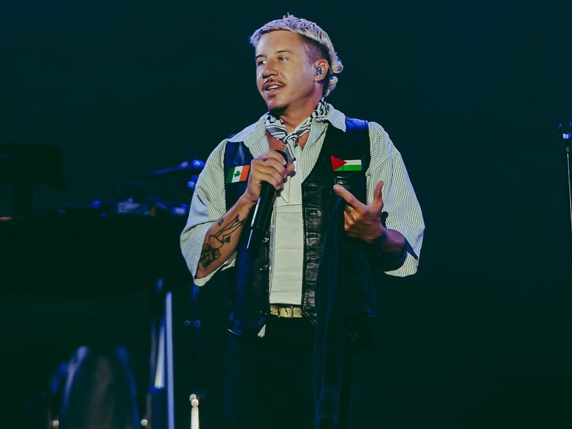 Ο Macklemore επιστρέφει στη σκηνή με το «Free Palestine Tour» – Πότε ξεκινά