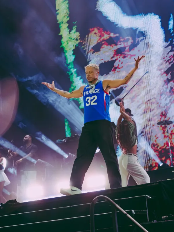 https://www.instagram.com/macklemore/
