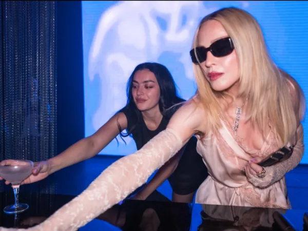 https://www.instagram.com/madonna/