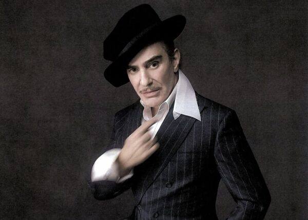 Ακυρώθηκε η έκθεση του John Galliano στο Met μετά από σφοδρές αντιδράσεις