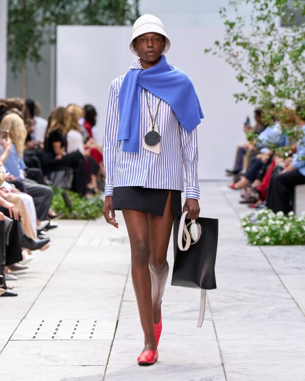 https://www.instagram.com/michaelkors/