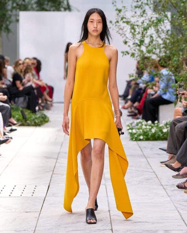 https://www.instagram.com/michaelkors/