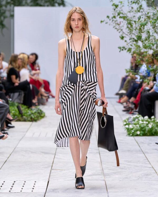 https://www.instagram.com/michaelkors/