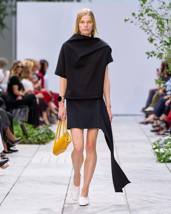 https://www.instagram.com/michaelkors/