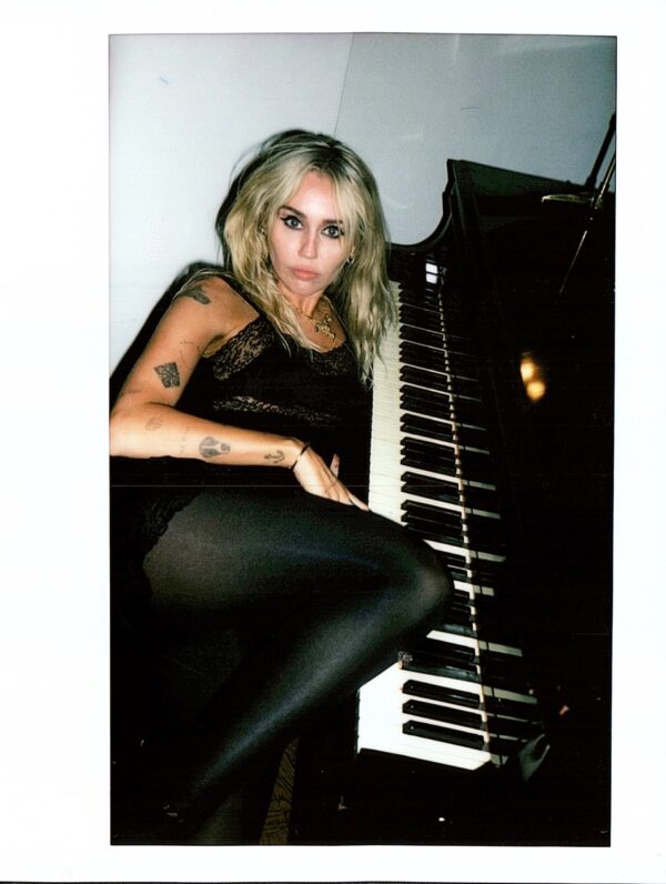 https://www.instagram.com/Miley/