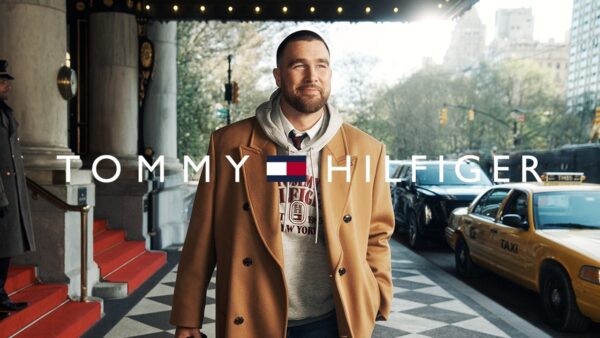 O σκύλος του Travis Kelce και της Taylor Swift πρωταγωνιστεί στη νέα καμπάνια της Tommy Hilfiger