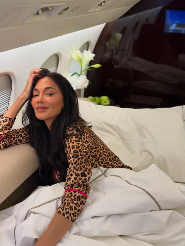 https://www.instagram.com/nicolescherzinger/