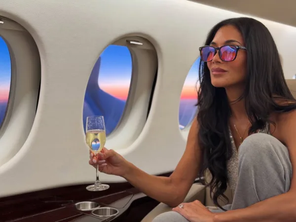 https://www.instagram.com/nicolescherzinger/