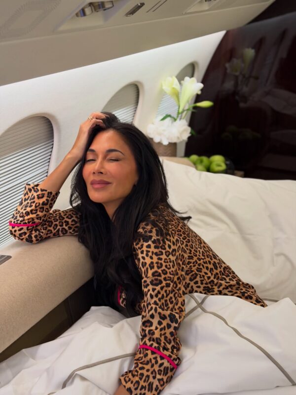 https://www.instagram.com/nicolescherzinger/