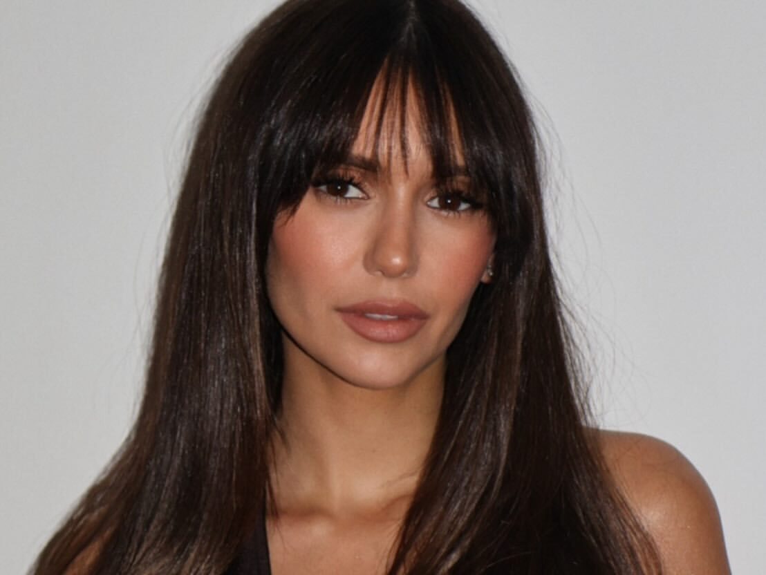 Nina Dobrev: Η στιγμή που την απομάκρυναν από το κόκκινο χαλί στη Βενετία ενώ πόζαρε