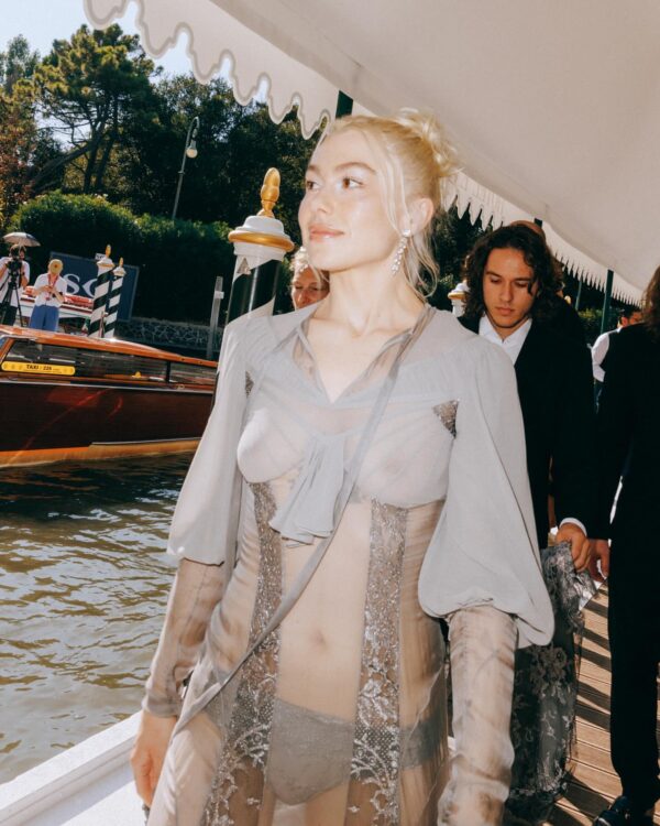 https://www.instagram.com/phoebebridgers/