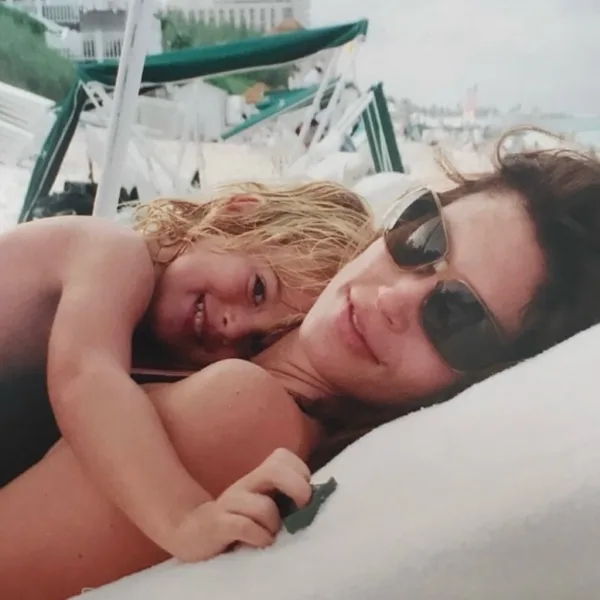 https://www.instagram.com/cindycrawford