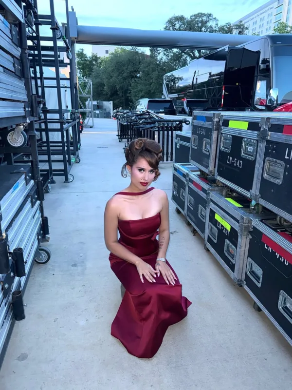 raye_tragoudia_viral