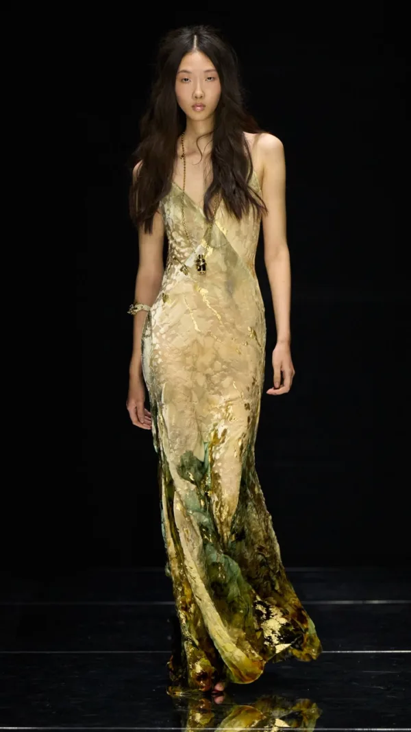 https://www.instagram.com/roberto_cavalli/